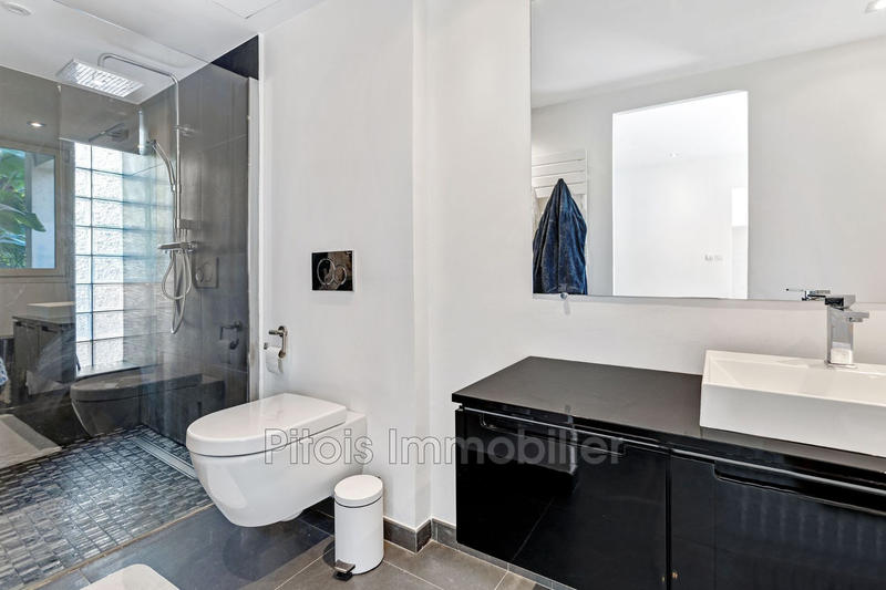 Maison - 230 m² - 4 pièces