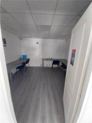 Local commercial - 34 m² - 1 pièce