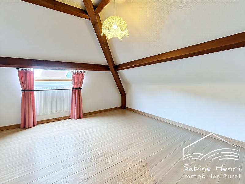 Villa - 185 m² - 9 pièces