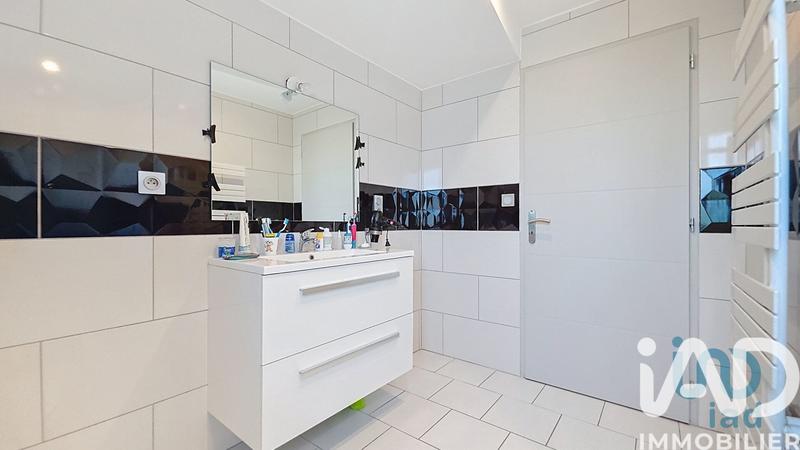 Maison - 184 m² - 8 pièces