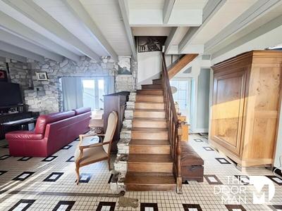 Maison - 140 m² - 6 pièces