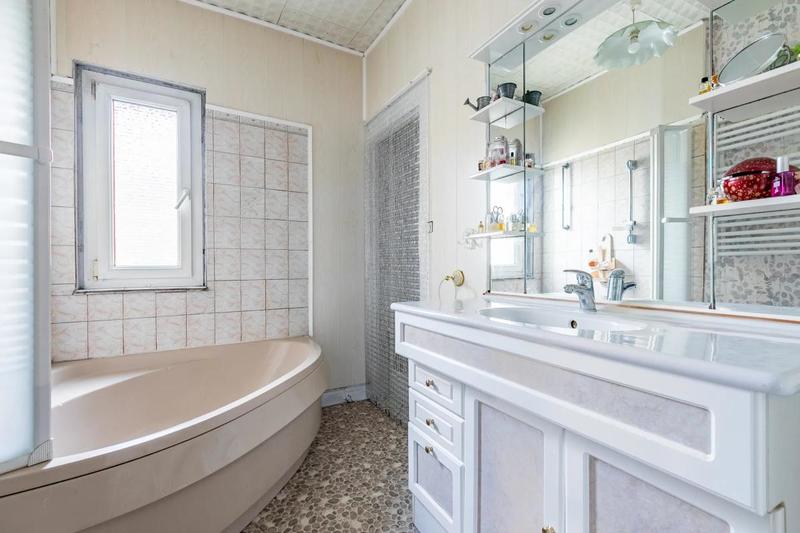 Maison - 171 m² - 10 pièces