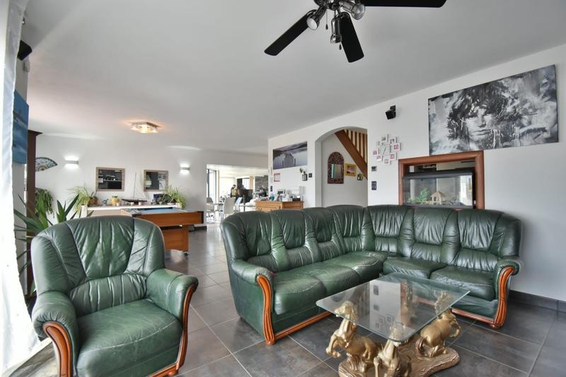 Maison contemporaine - 200 m² - 8 pièces