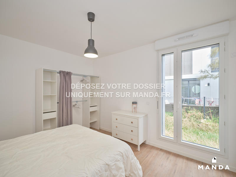 Chambre - 14 m² - 5 pièces