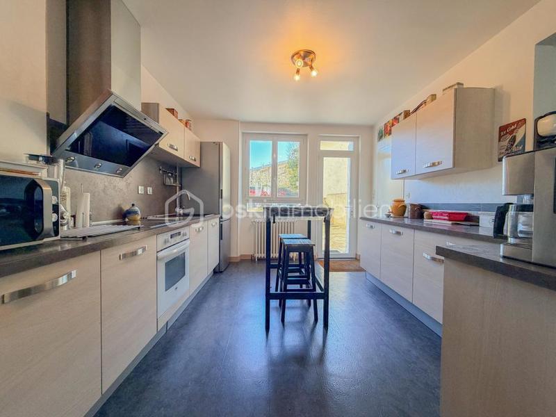 Maison de bourg - 177 m² - 11 pièces