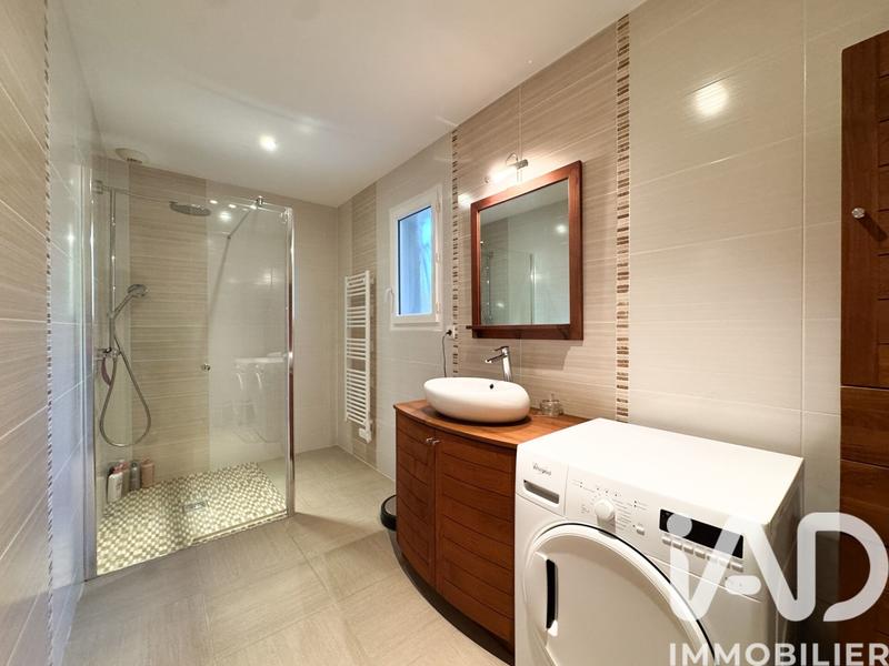 Maison - 184 m² - 6 pièces