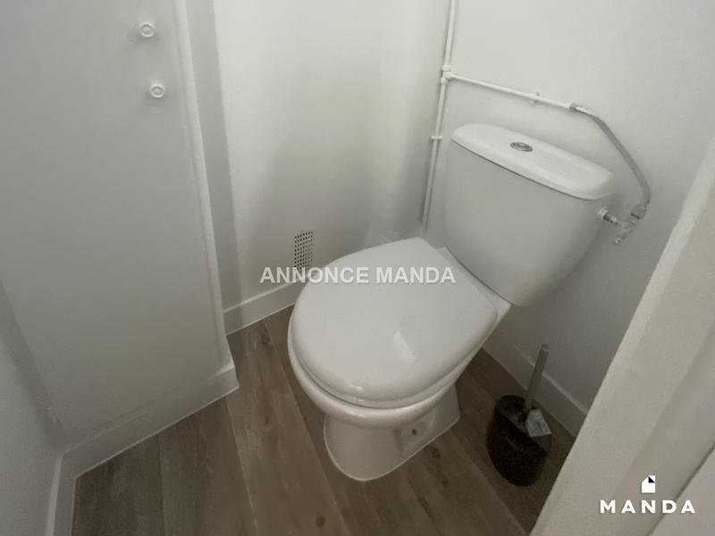 Chambre - 11 m² - 5 pièces