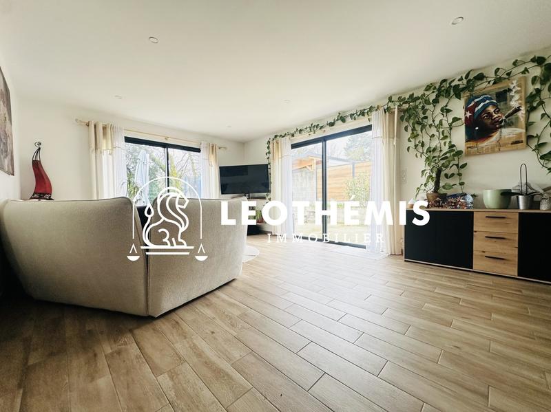 Maison - 93 m² - 4 pièces