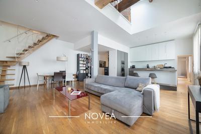 Appartement - 152 m² - 4 pièces