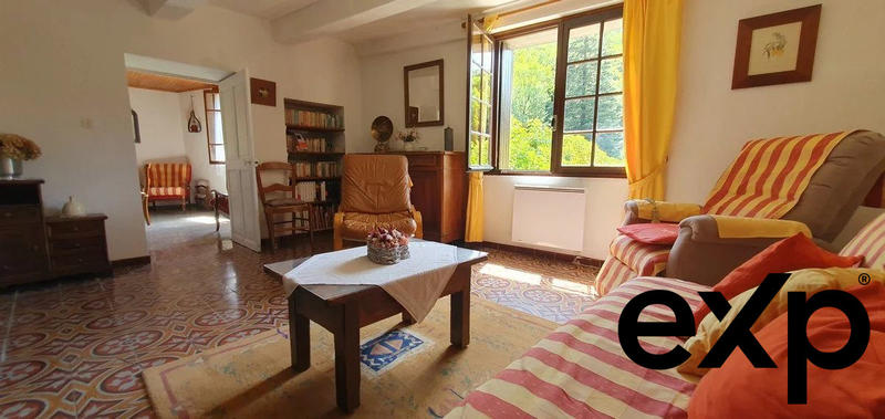 Maison traditionnelle - 100 m² - 5 pièces