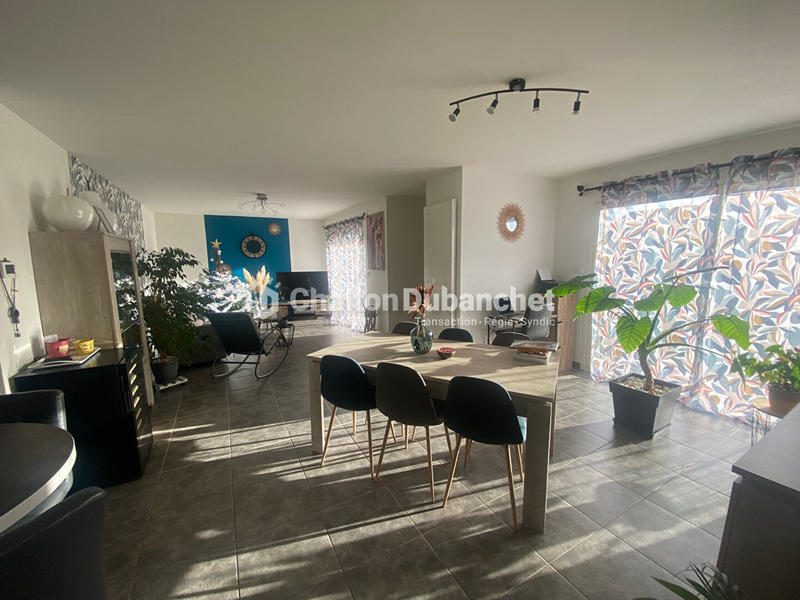 Maison - 99 m² - 4 pièces