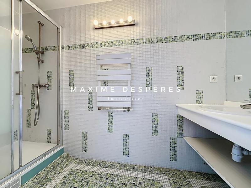 Appartement - 128 m² - 6 pièces