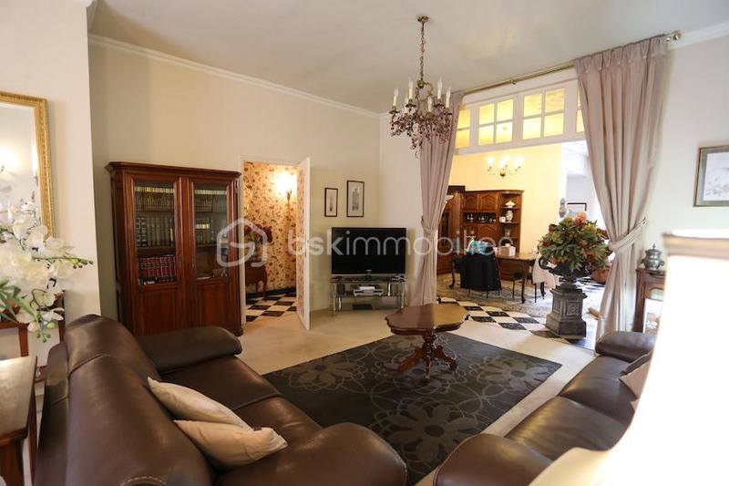 Maison de maîtres - 215 m² - 9 pièces