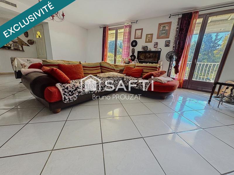 Maison - 222 m² - 8 pièces