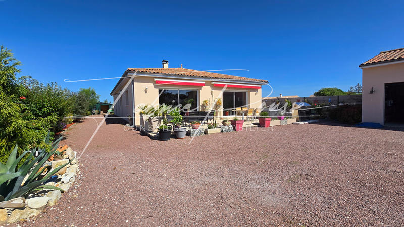 Propriété - 195 m² - 6 pièces