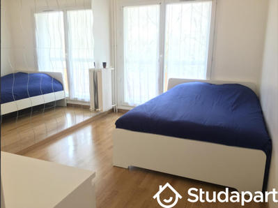 Chambre - 10 m² - 1 pièce