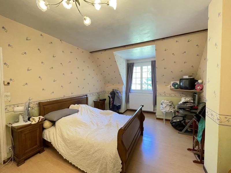 Maison traditionnelle - 220 m² - 7 pièces