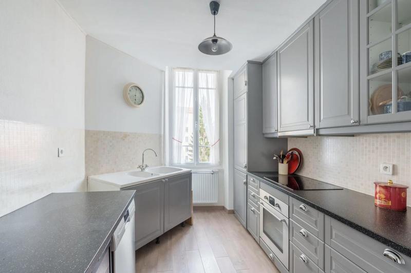 Appartement - 90 m² - 4 pièces