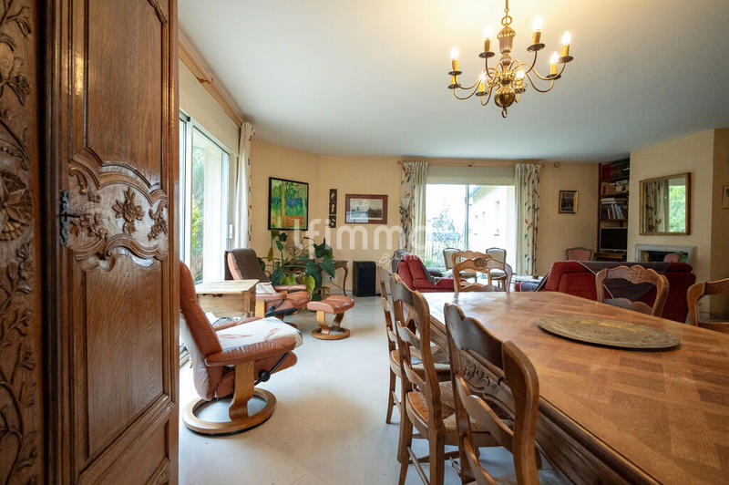 Maison d'architecte - 205 m² - 8 pièces