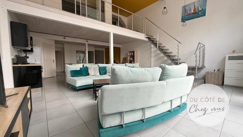 Loft - 148 m² - 5 pièces