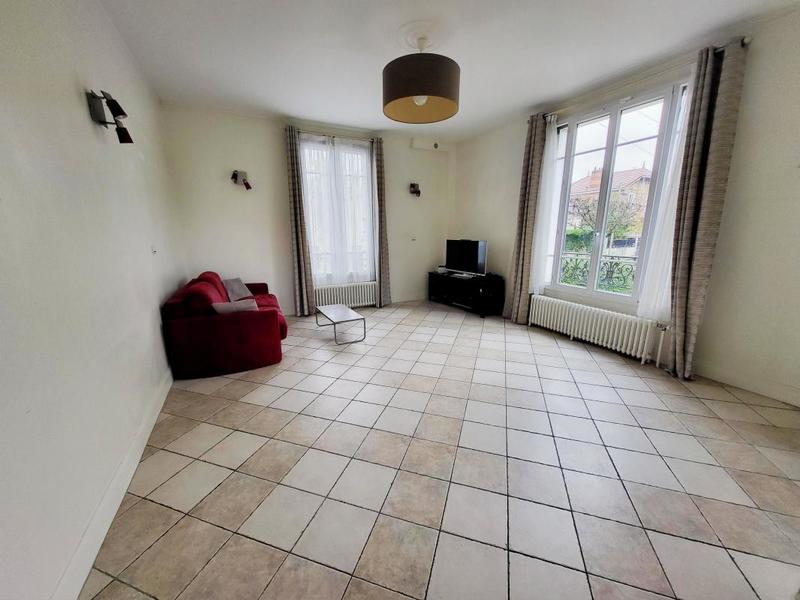 Maison - 107 m² - 5 pièces