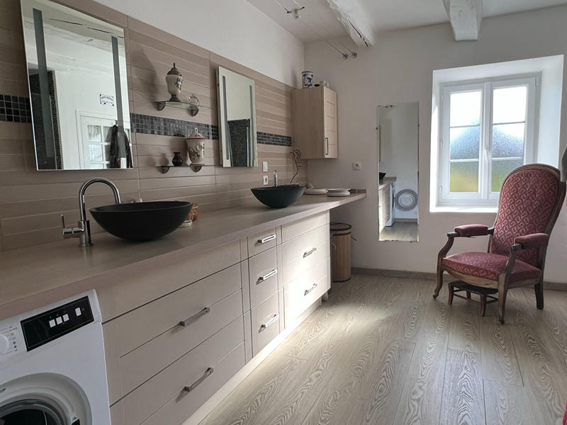 Maison - 227 m² - 5 pièces