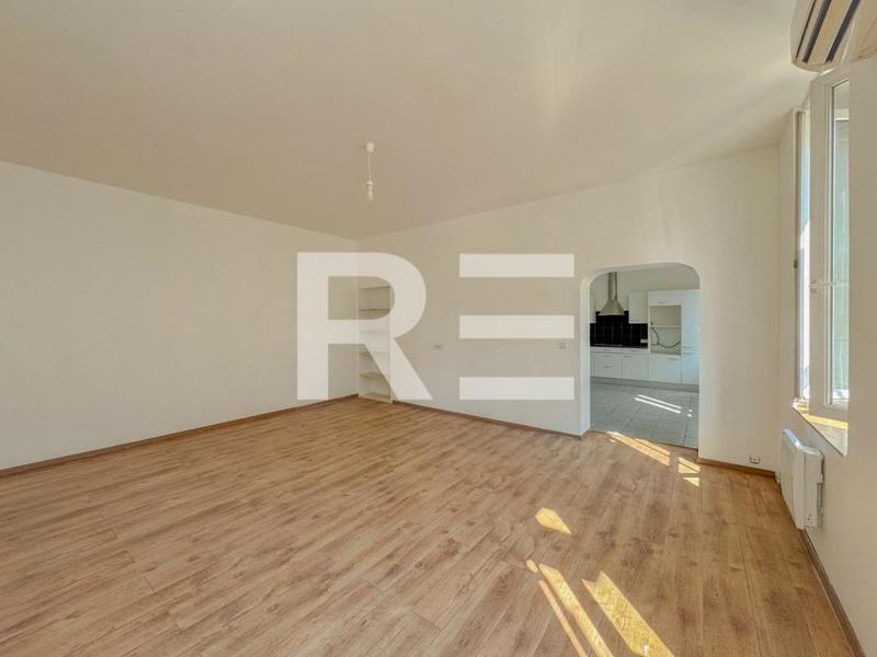 Appartement - 102 m² - 4 pièces