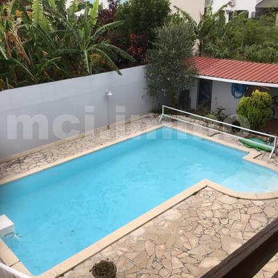 Villa - 250 m² - 7 pièces