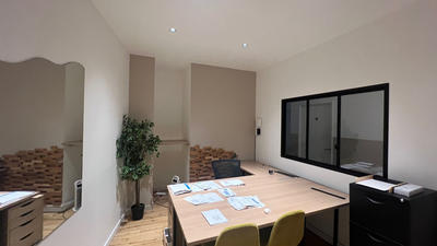 Local d'activités - 150 m² - 5 pièces