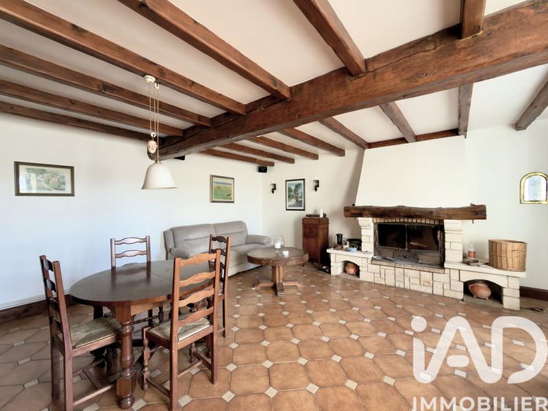 Maison - 200 m² - 7 pièces