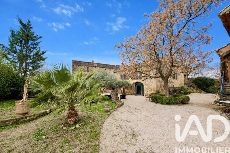 Maison - 411 m² - 12 pièces