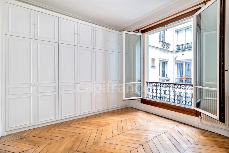 Appartement ancien - 77 m² - 4 pièces
