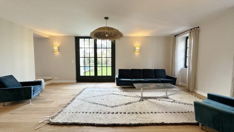 Maison - 200 m² - 6 pièces