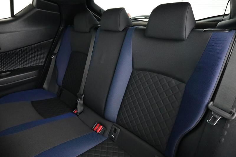 Toyota c-Hr 1.8 Hybride Graphic 122 ch