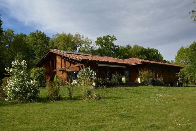 Maison - 170 m² - 7 pièces