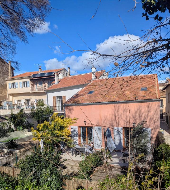 Maison - 229 m² - 8 pièces