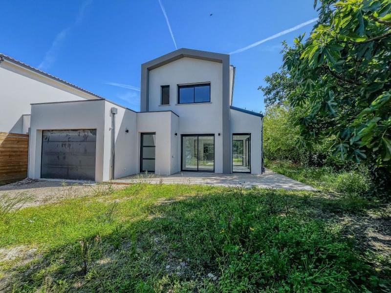 Maison - 165 m² - 5 pièces