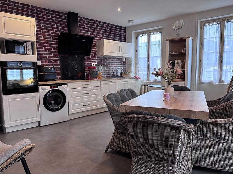 Immeuble - 240 m² - 10 pièces