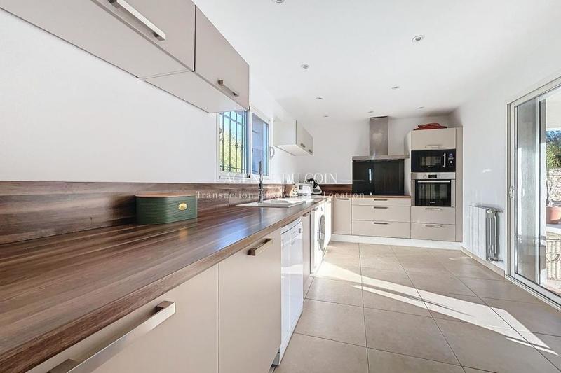 Villa - 200 m² - 8 pièces