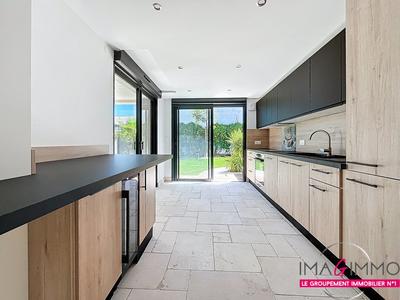 Appartement - 98 m² - 4 pièces