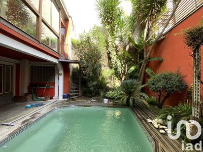 Appartement - 220 m² - 6 pièces