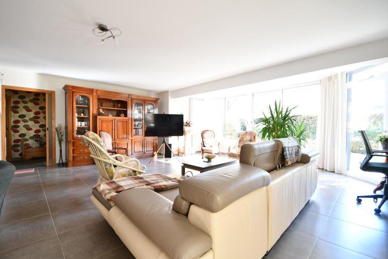 Maison - 215 m² - 2 pièces