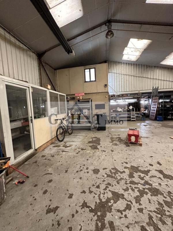 Terrain industriel - 6 737 m²