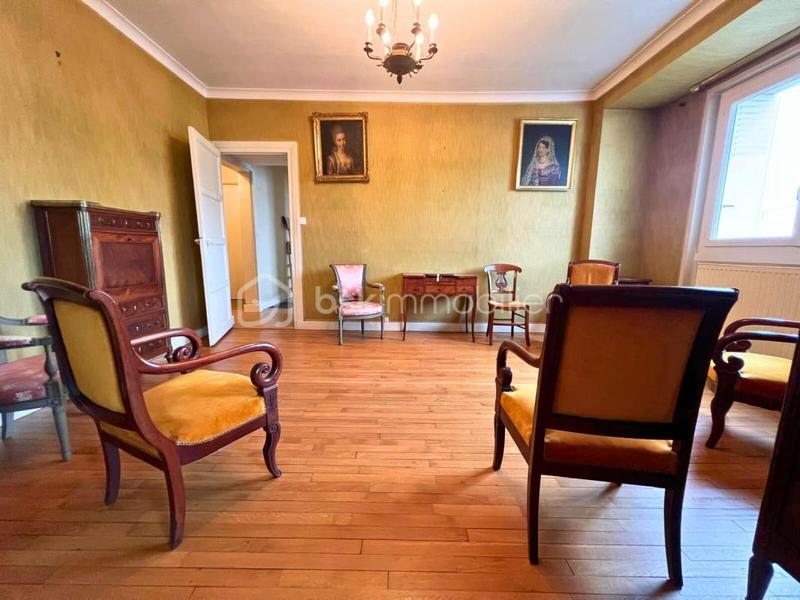 Appartement - 99 m² - 5 pièces