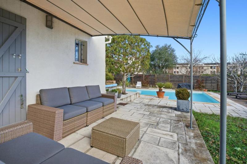 Villa - 107 m² - 6 pièces