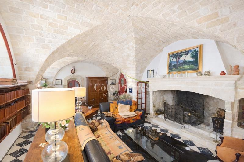 Propriété - 500 m² - 11 pièces