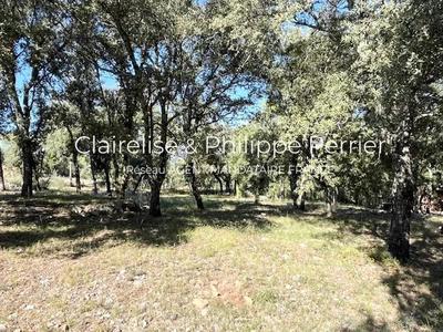 Terrain constructible - 2 214 m²