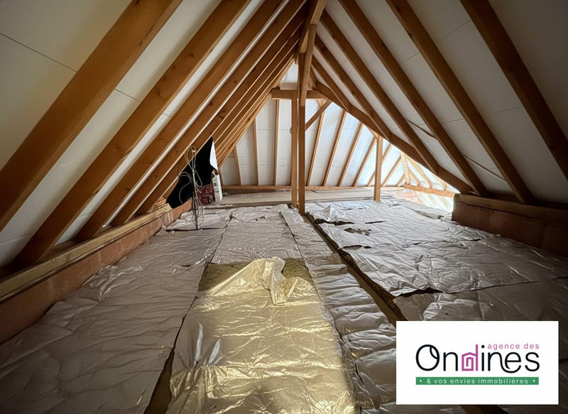 Maison - 96 m² - 4 pièces