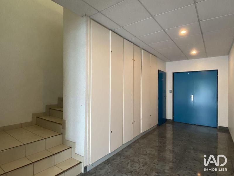 Local commercial - 596 m²