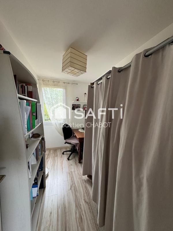 Maison - 99 m² - 6 pièces